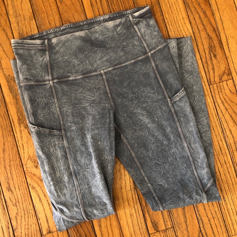 Lululemon Ice Dye Fast and Free